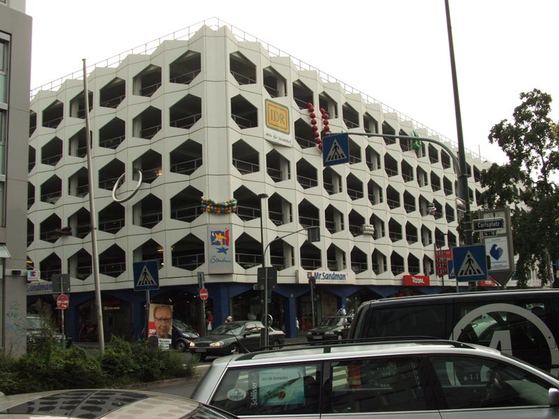 126 garage dussel.JPG