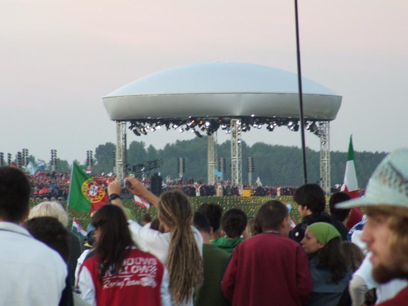 155 palco papa marienfeld 1.JPG