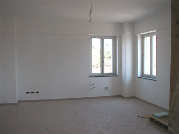 576 22-07-03 ufficio.JPG
