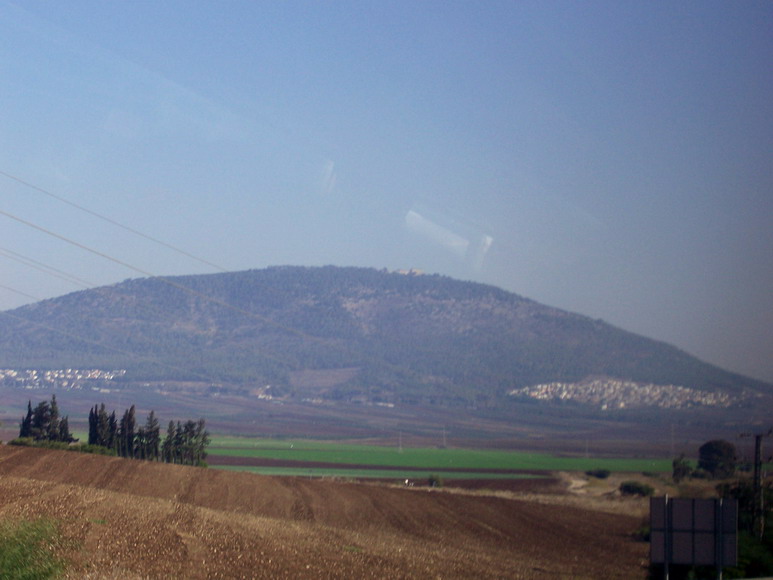 isra064.jpg